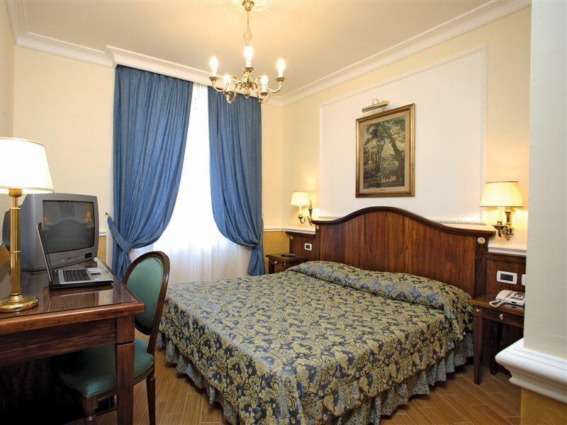 Hotel Giglio Dell'Opera Róma Kültér fotó