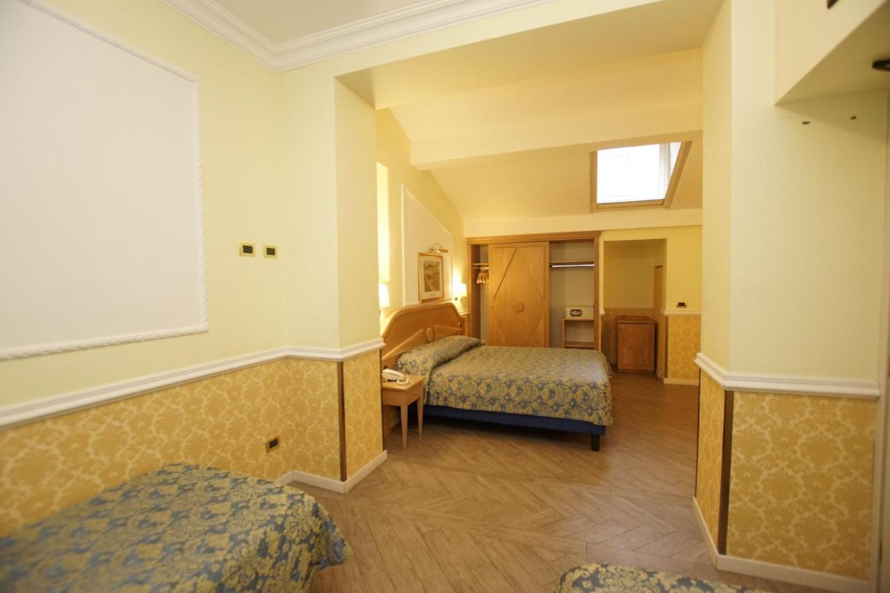 Hotel Giglio Dell'Opera Róma Kültér fotó